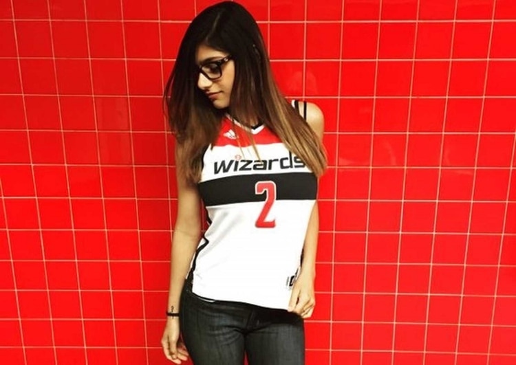 Mia Khalifa le gustaría visitar México (@notthefakemiakhalifa)