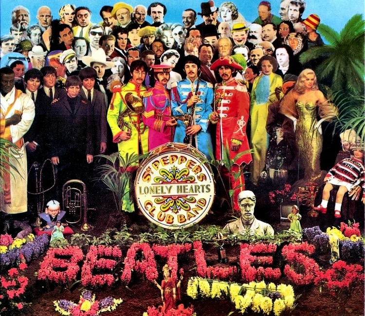 El padre de John Lennon era fanático del Liverpool y por eso fue quien sugirió al jugador Albert Stubbins en la tapa del LP “Sargent Pepper’s Lonely Hearts Club Band”.