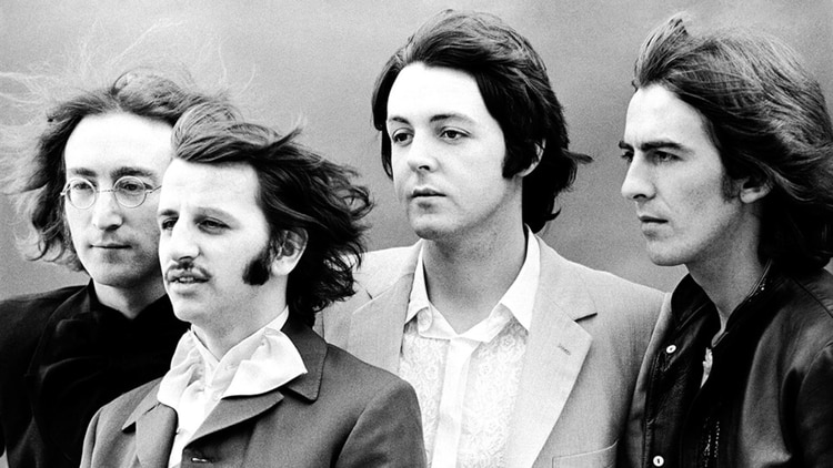 Así como Lennon estaba más relacionado al Liverpool, Paul Mc Cartney lo está con el rival de la ciudad, el Everton FC. Ringo es fanático del Arsenal y George es el beatle más desinteresado del fútbol.