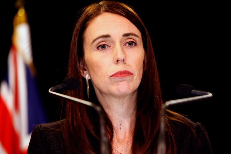 La primera ministra de Nueva Zelanda, Jacinda Ardern, durante una conferencia de prensa en Wellington, Nueva Zelanda, el 25 de marzo de 2019. (AP Foto/Nick Perry)