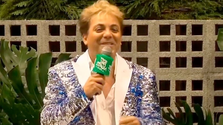 Cristian Castro entró a estudiar como no lo pudo hacer en su juventud (Foto: Televisa)