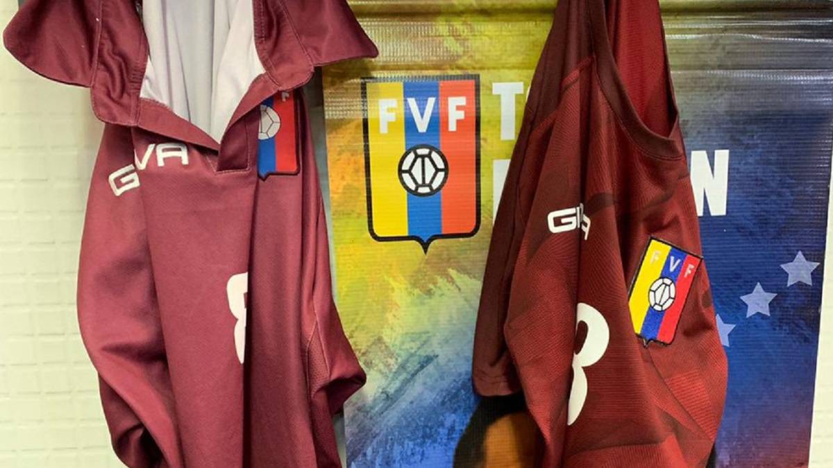 Venezuela jugÃ³ ante CataluÃ±a con camisetas... Â¡de Decathlon!