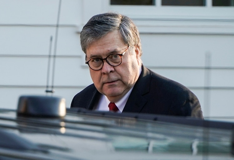 William Barr se mostró dispuesto a testificar ante el Congreso, aunque aclaró que necesita discutir con Mueller qué es lo que puede revelar (Reuters)