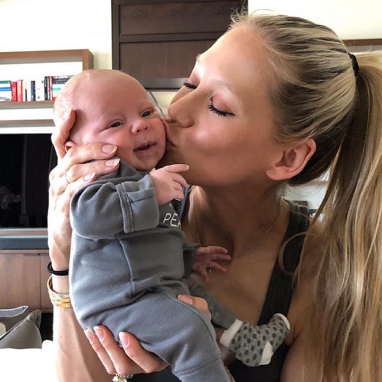 Anna Kournikova, en una de las primeras fotos como mamá