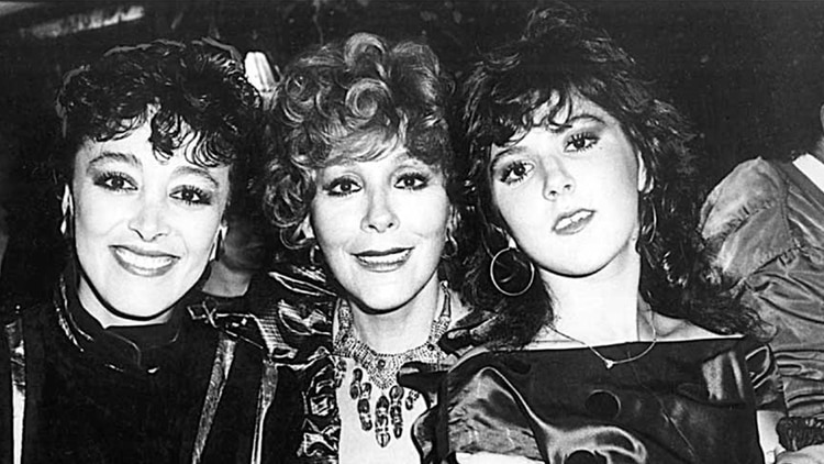 Sylvia Pasquel fue pareja de novios de su madre y hermana (Foto: Especial)