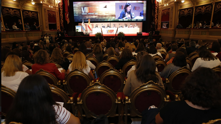 Claudia Piñeiro en el Congreso de la Lengua