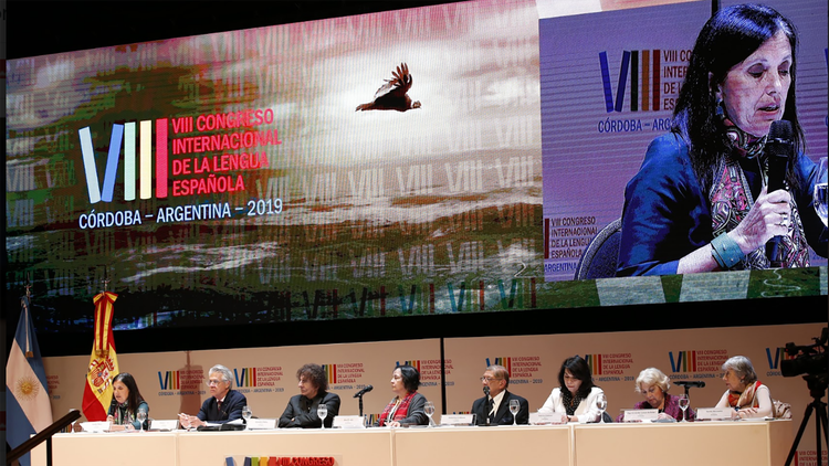 Claudia Piñeiro en el Congreso de la Lengua