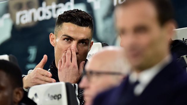 Cristiano Ronaldo corre el riesgo de perderse la ida ante Ajax Cristiano Ronaldo corre el riesgo de perderse la ida ante Ajax