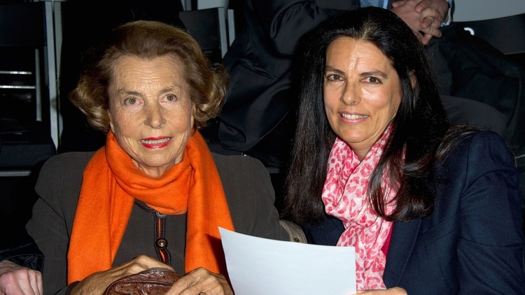 Liliane Bettencourt y Francoise Bettencourt-Meyers 1920 (Getty)
