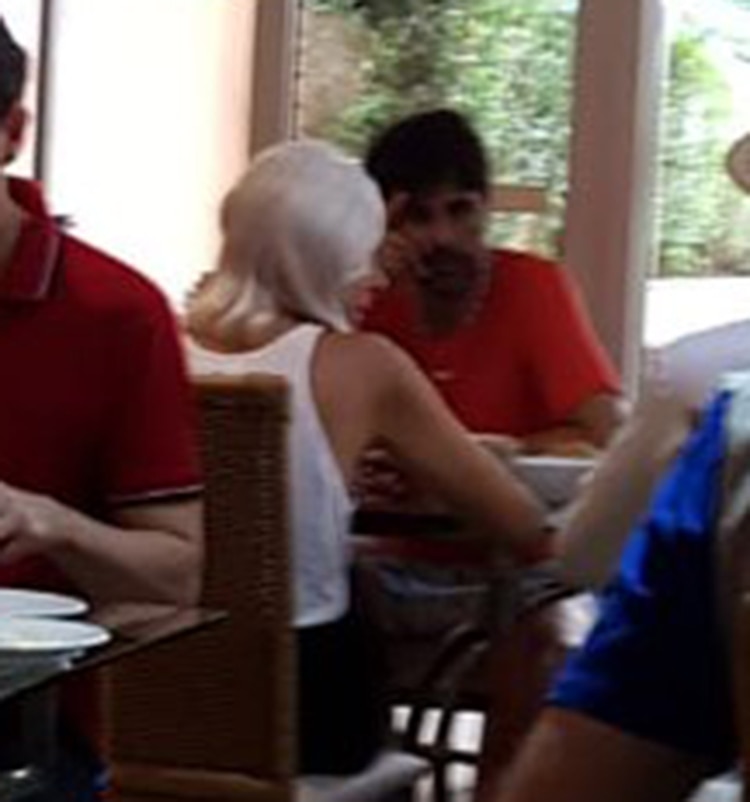 Juan Darthés y su mujer María Leone en Brasil