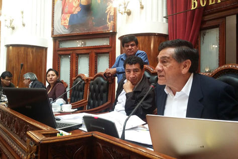 El ministro Óscar Coca durante la interpelación en la Asamblea Legislativa Plurinacional. Foto: Cámara de Diputados