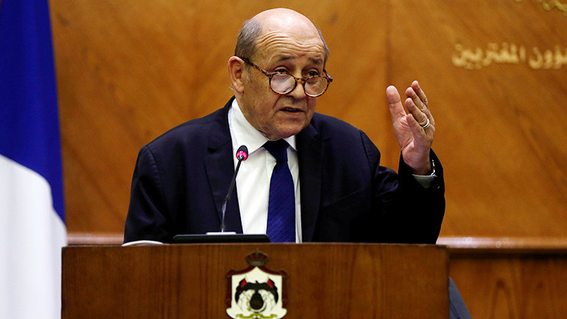 Se hacen pasar por el ministro de Exteriores de Francia y estafan casi 9 millones de dólares a un empresario