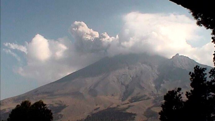 El semáforo de alerta volcánica se encuentra amarillo fase 3 (Foto: Twitter CNPC_MX)