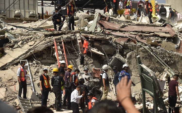 El 19 de septiembre se registró un sismo de 7.1 grados Richter que provocó daños que siguen afectando a algunos ciudadanos (Foto: AFP PHOTO / Pedro Pardo)