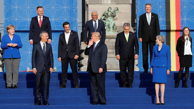 Foto de familia de la Ãºltima cumbre de la OTAN en Bruselas. (Reuters)