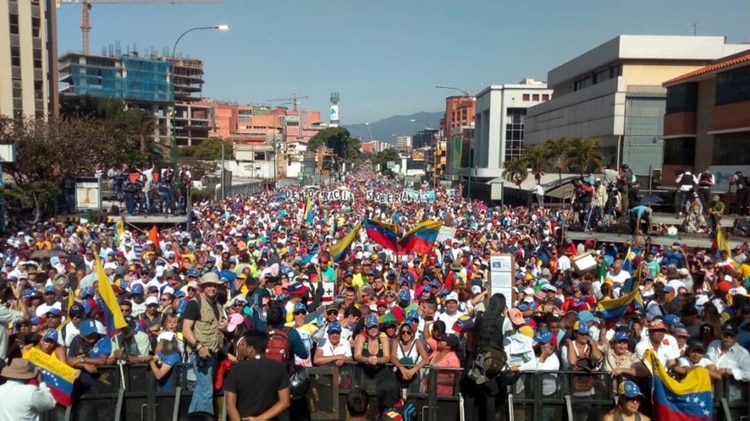 Se espera una masiva protesta para este sábado en las calles de Venezuela (@AsambleaVE)