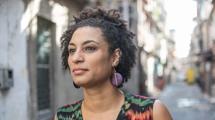 La concejala Marielle Franco fue asesinada el 14 de marzo de 2018. El 23 de enero fueron arrestados dos policías relacionados con Flavio Bolsonaro, hijo del presidente
