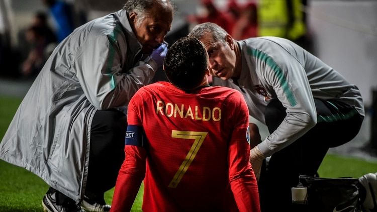 Ronaldo se había lesionado en un partido con la selección de Portugal (AFP)