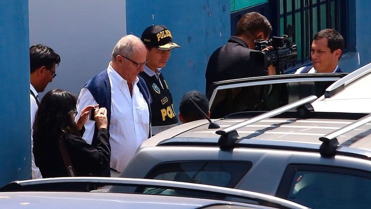 Pedro Pablo Kuczynski detenido, este miércoles (EFE)