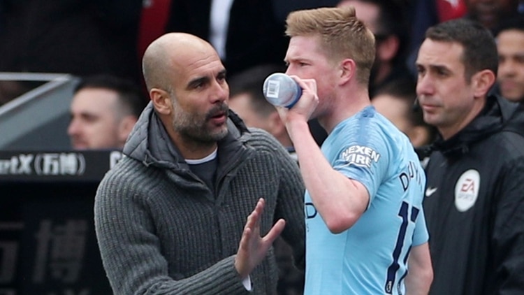 Guardiola y De Bruyne van por la Champions esta temporada (Reuters)