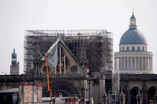 $!Piñera ofrece a Macron cobre y madera de Chile para reconstruir Notre Dame