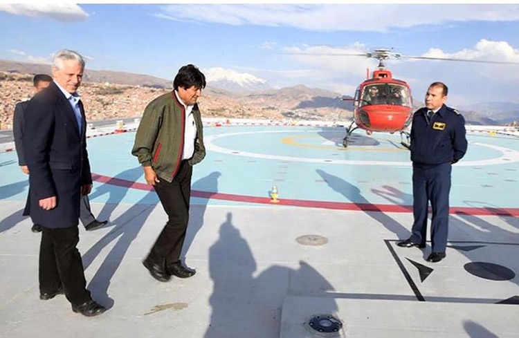 Morales se mueve en helicóptero aún para recorrer distancias cortas en La Paz (gentileza ABI)