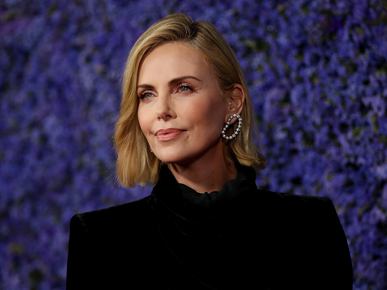 Charlize Theron confirma que su hija Jackson es transgénero