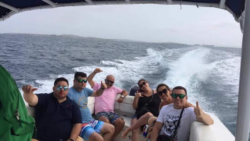 Revelan nuevas fotos de viajes de lujo de Medina y Moreira con un narcotraficante