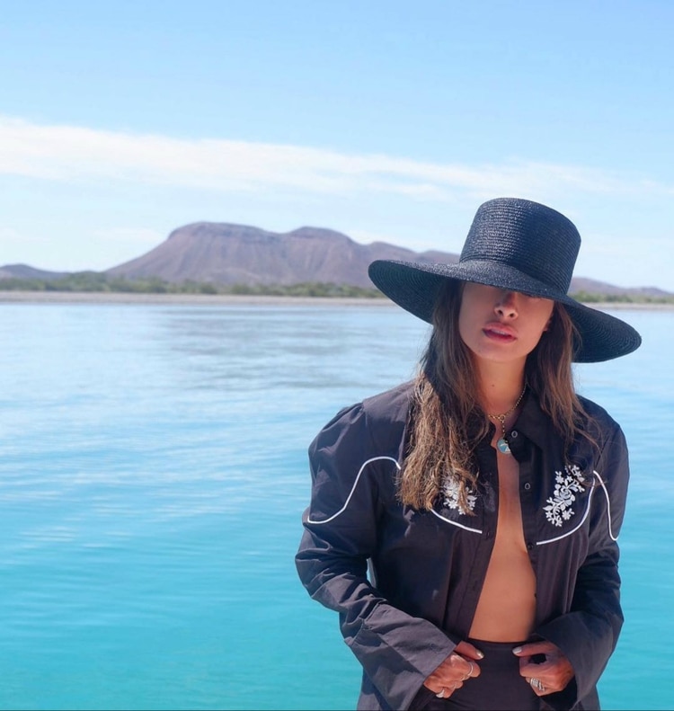Otra foto sensual de sus recientes vacaciones (Instagram: galileamontijo)