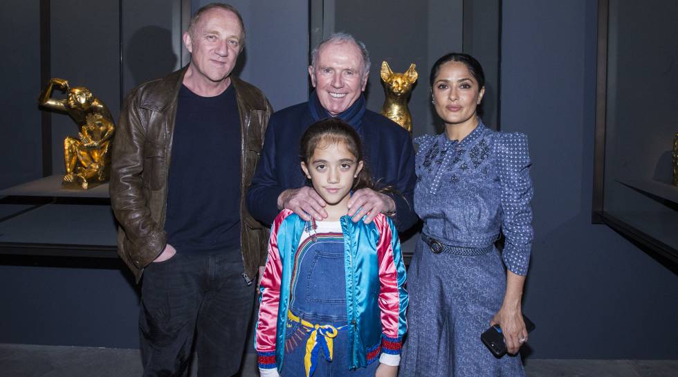 François Pinault, con su hijo François-Henri, Salma Hayek y la hija de la pareja.