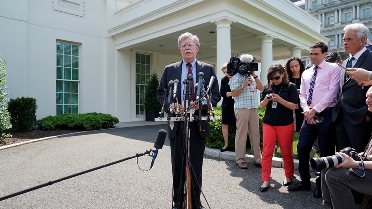 John Bolton brindó una conferencia desde la Casa Blanca (REUTERS/Joshua Roberts)