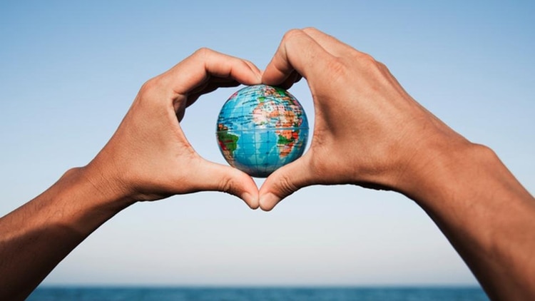 Varios científicos se preguntan qué pasaría si la Tierra girara en el otro sentido