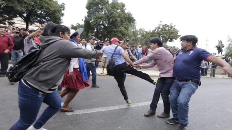 Afines al MAS agreden a un ciudadano en Cochabamba, en la marcha por el Día del Trabajo
