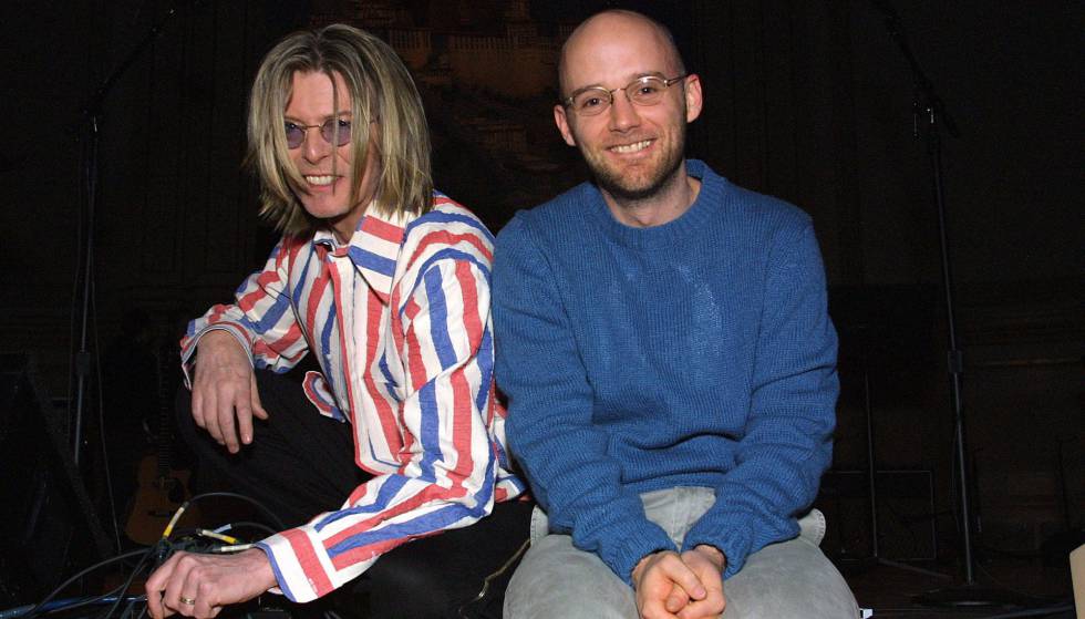 El músico Moby con David Bowie, en Nueva York, en 2001.
