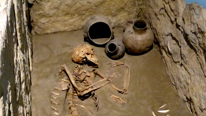 FOTOS: Sepultura de una masacre de hace 5.000 años revela el enigma de una cultura de la Edad del Bronce