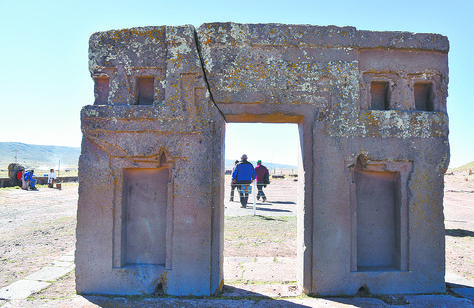 Así se encuentra la Puerta del Sol en Tiwanaku. (Foto: Álvaro Valero)