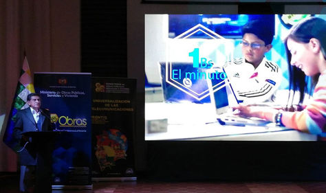 El ministro Óscar Coca en la presentación de la plataforma tecnológica. Foto: ABI