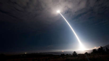 Una prueba del misil balístico intercontinental Minuteman III en California, el 2 de agosto de 2017
