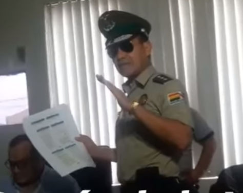 El comandante de la Policía de Santa Cruz, coronel Igor Echegaray. Captura de pantalla