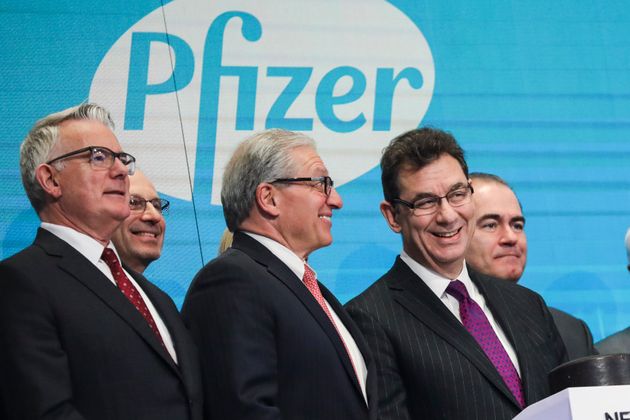 Acusan a Pfizer de ocultar un medicamento eficaz contra el Alzheimer porque desarrollarlo era
