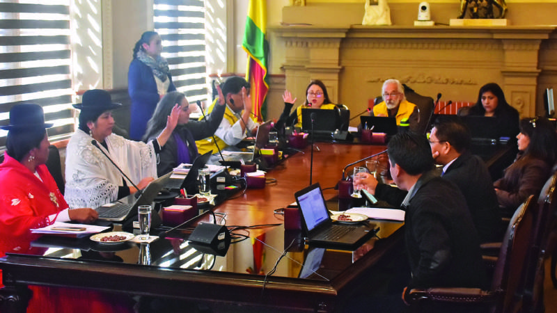 Concejo se empantana y Chacón tiene el “voto de oro” para elegir al Presidente