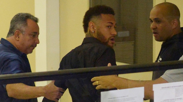 Neymar debió declarar por delito cibernético