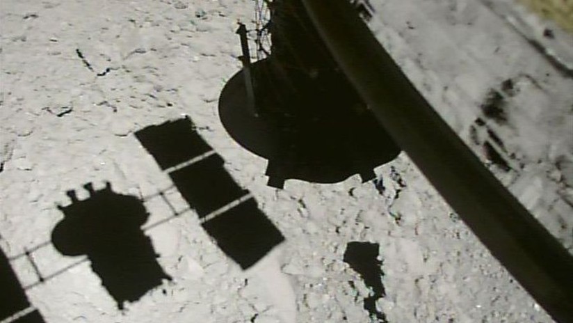 FOTO: La sonda Hayabusa 2 capta su propia sombra a pocos metros de la superficie del asteroide Ryugu