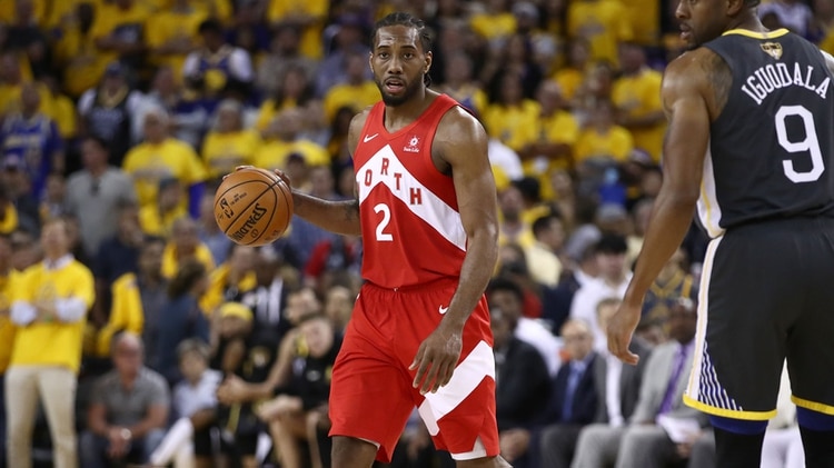 Kawhi Leonard, hasta ahora, el jugador más valioso para los Raptos y de la definición de la NBA (Ezra Shaw/Getty Images/AFP)