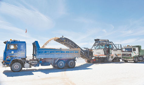 Potosí. Los recursos mineralógicos del Salar de Uyuni, como el litio, interesan a empresas de Europa y Asia.