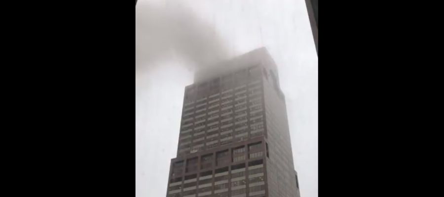 Resultado de imagen para Un helicóptero se estrelló contra un edificio de Nueva York: murió el piloto
