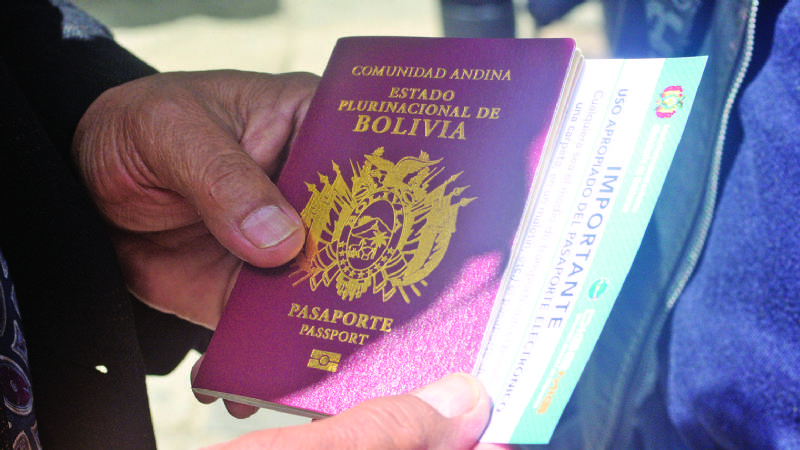 Migración emite pasaportes con chip y tiene listos 500 mil