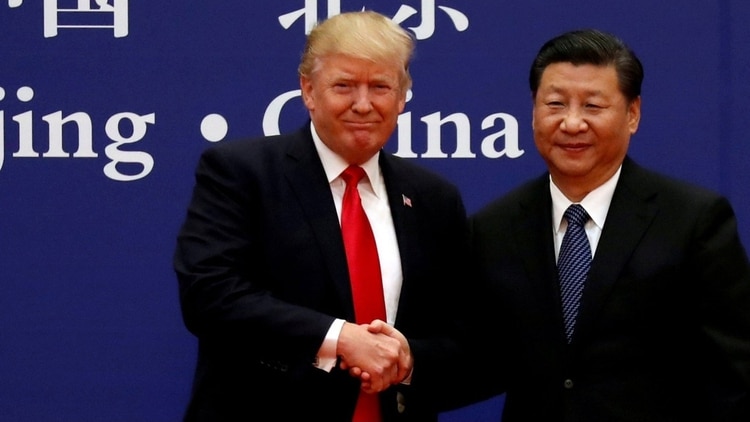 Trump dice admirar a su par chino Xi Jinping, quien recientemente derogó los límites a los mandatos presidenciales