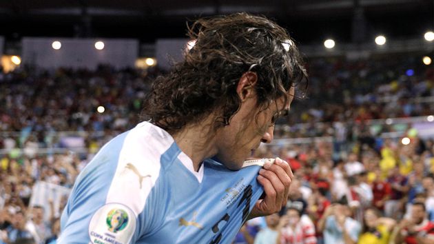 Uruguay venció a Chile y jugará ante Perú por los cuartos de final