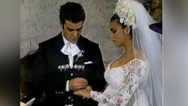 La boda fue transmitida en vivo desde Morelos (Foto: Captura de pantalla)